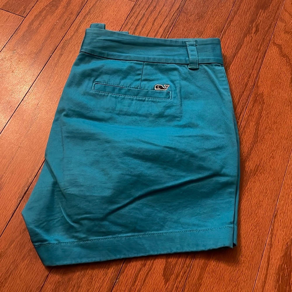 Vineyard Vines chino shorts